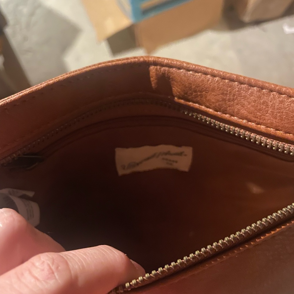 Universal thread brown crosssbody faux leather purse - Picture 7 of 7
